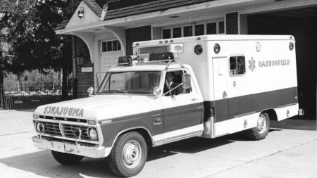 1974-Ford-Modulance-Ambulance-1975–-1980